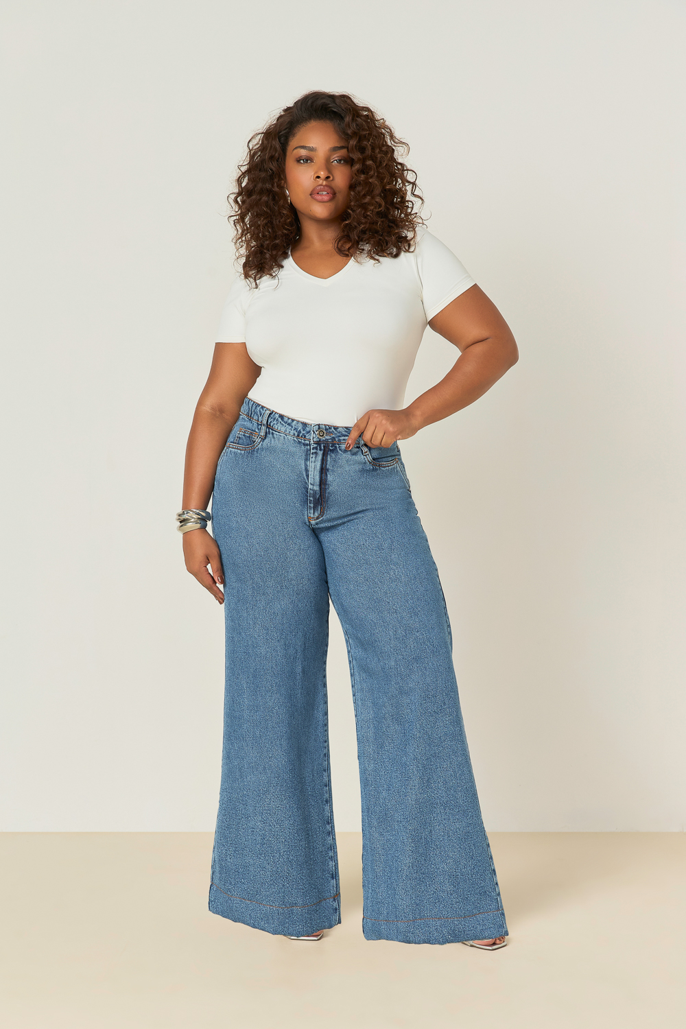 C4sa Jeans BrÃ¡s Calça Jeans Wide Leg Bordado Bolso Costas